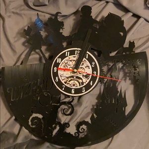 Wizard of Oz vinyl clock